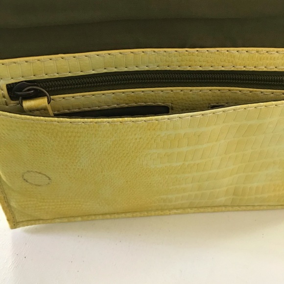Cute yellow handbag clutch with inside pocket - Picture 5 of 6
